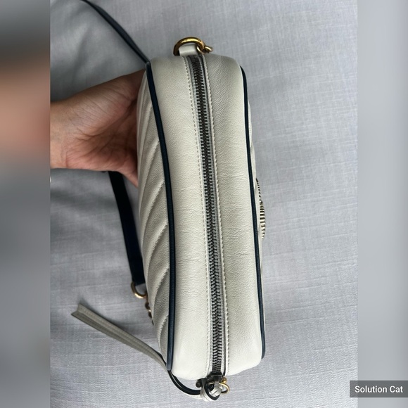 Gucci GG Marmont Quilted Small Shoulder Bag
Ivory x Navy - Picture 11 of 16